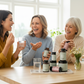 SAHA Kosmetik Lifestyle – Frauen nehmen Produkte ein
